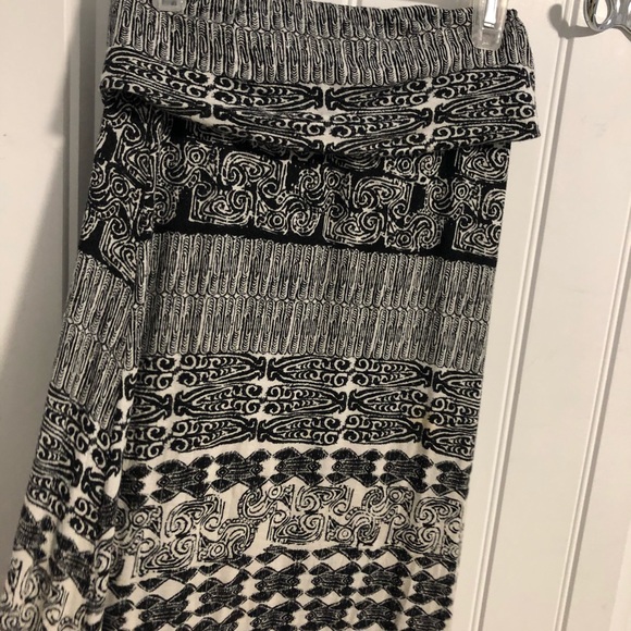 Black and white Maxi Skirt - Picture 4 of 8